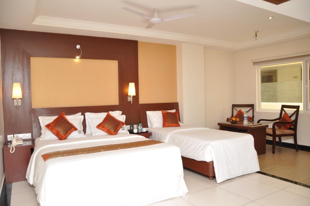 Hotel Shaans Tiruchirappalli Номер фото