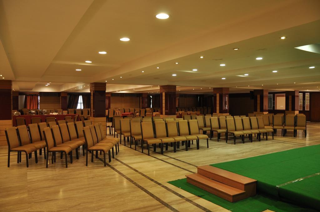 Hotel Shaans Tiruchirappalli Номер фото