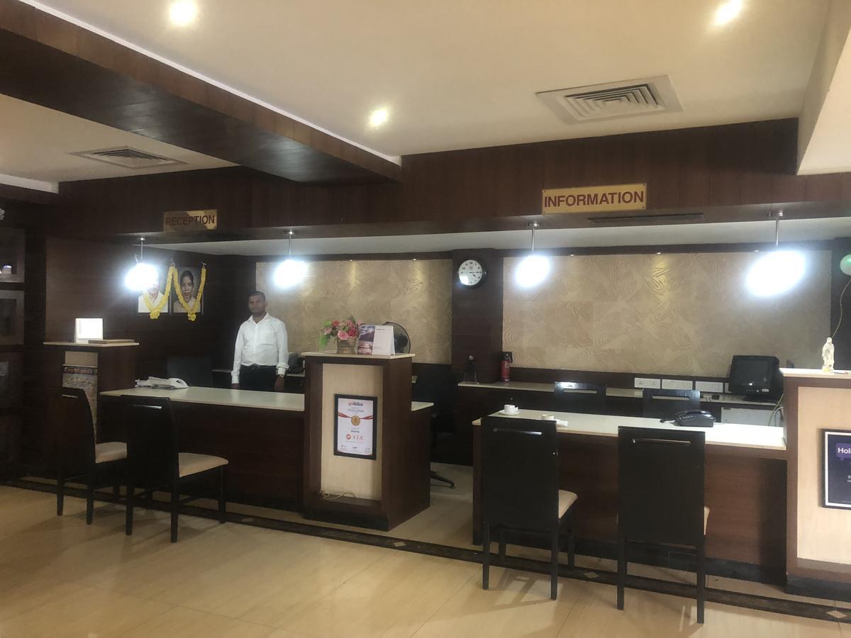 Hotel Shaans Tiruchirappalli Экстерьер фото