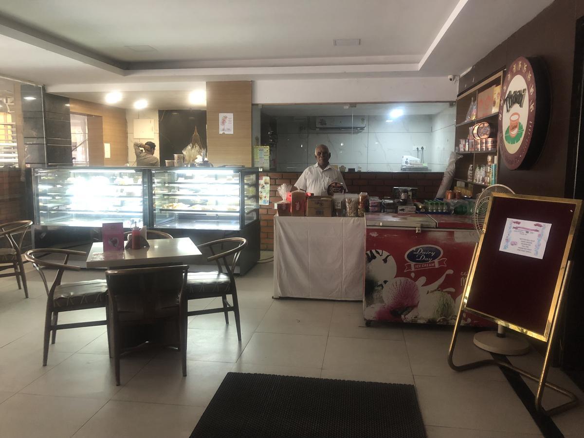 Hotel Shaans Tiruchirappalli Экстерьер фото